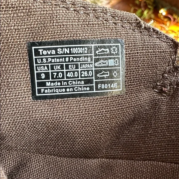 Teva Delavina waterproof tan leather upper casual/moto/outdoors low boot. Size 9 - Picture 9 of 11